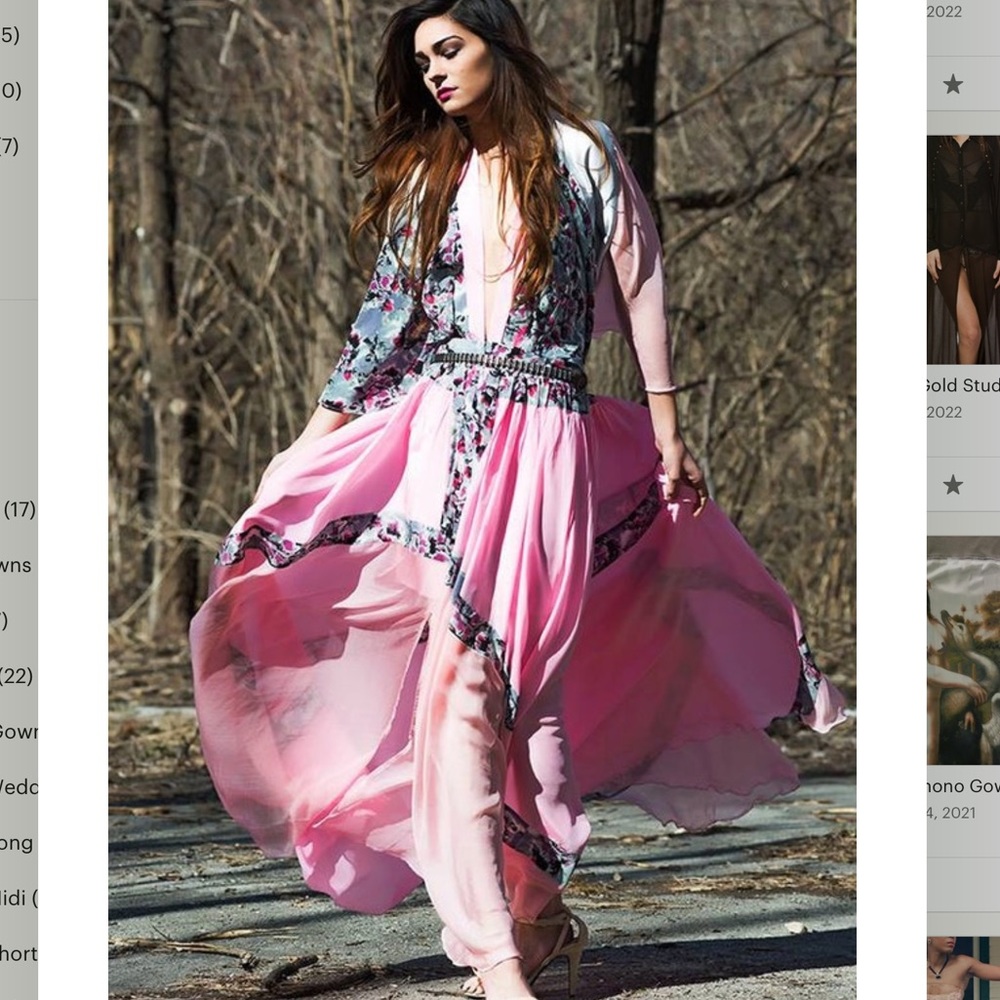 Lucia’s Sarto 🇺🇦 JOLLENE Floral Silk Kimono Gown Plunging Neckline Dress